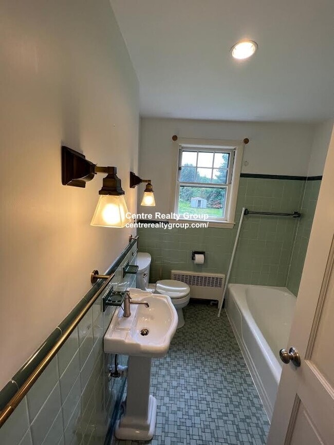 Building Photo - 48 River Ave