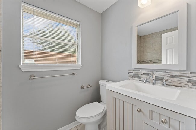 Building Photo - 954 Chamboard Ln