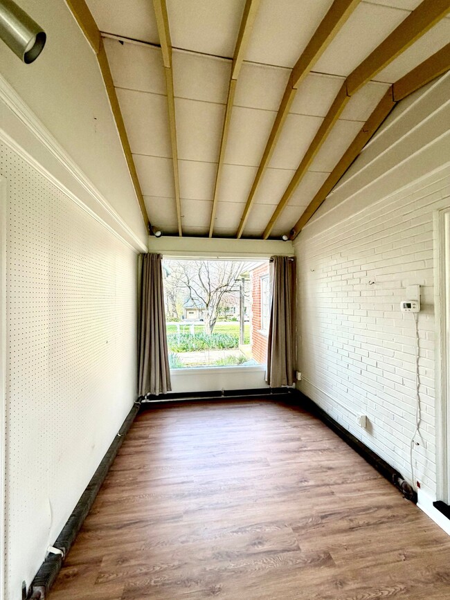 Building Photo - 376 Arbor Rd