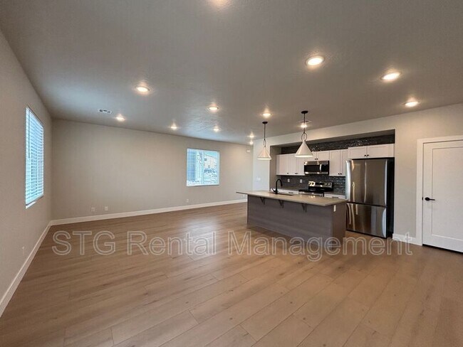 Building Photo - 3963 Fossil Way