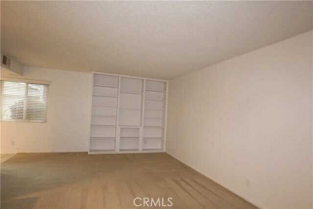 Building Photo - 1137 Rosecrans Ave