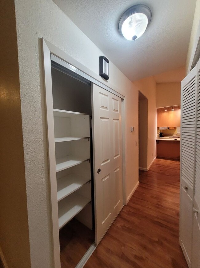 Building Photo - Beautiful home with wood floors