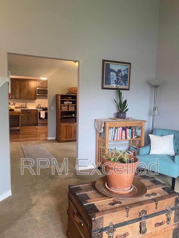 Building Photo - 1429 Hamilton Pl