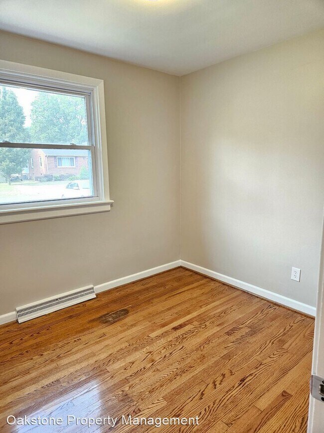 Building Photo - 3 br, 1 bath House - 7508 Mayland Dr.