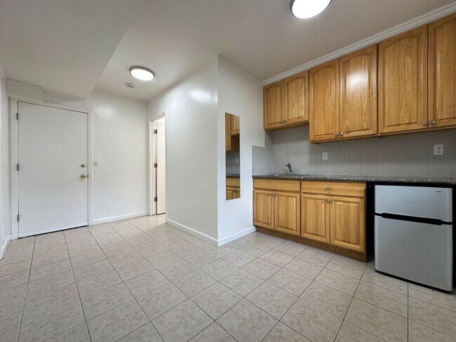 Primary Photo - 2362-2364 20th Ave