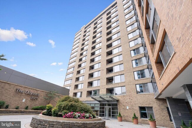 Primary Photo - 2001 15th St N