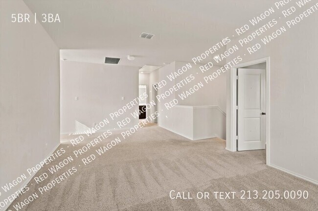 Building Photo - 8106 Chestnut Blue