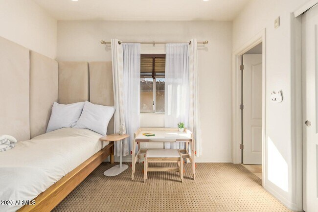 Building Photo - 6940 E Cochise Rd