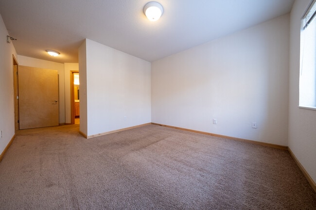Building Photo - 16520 Tranquility Ct