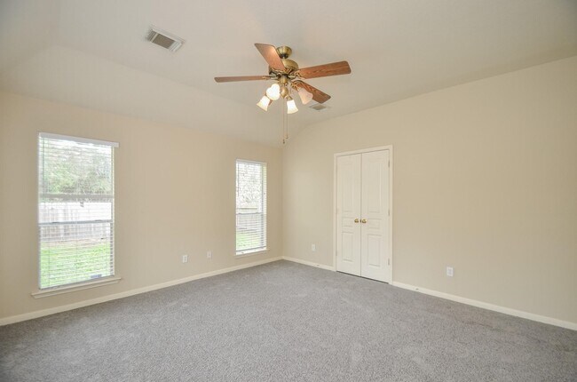 Building Photo - 102 N Holly Laurel Cir