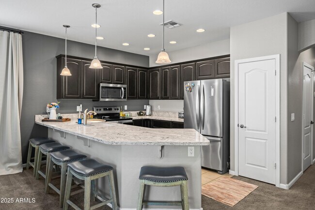 Building Photo - 3117 S Signal Butte Rd