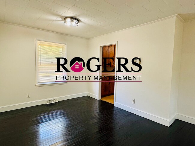 Building Photo - Rural Affordable Living Near Oxford Prep