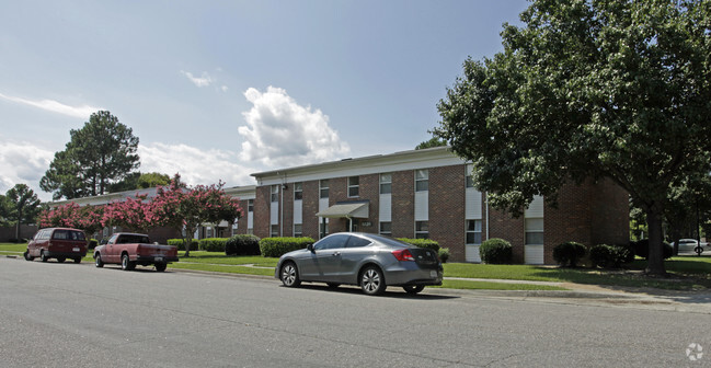 Building Photo - Belleville Meadows