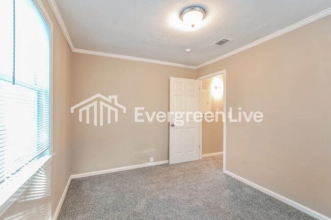 Building Photo - 2809 Jordan St