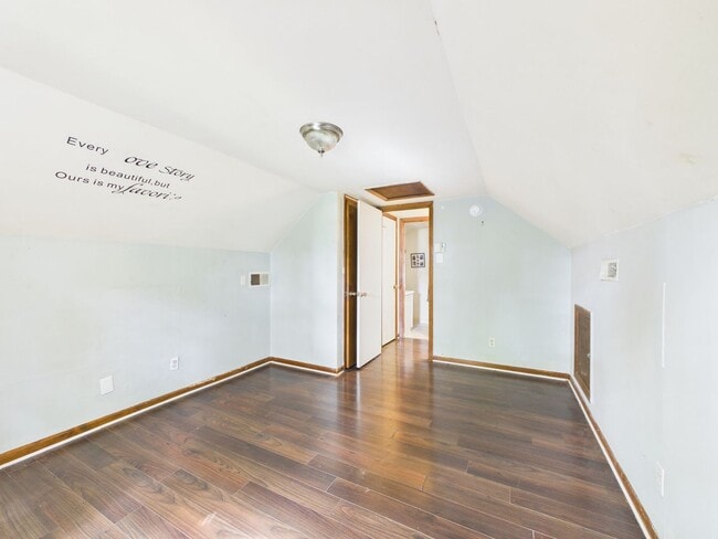Building Photo - 124 Henrico St