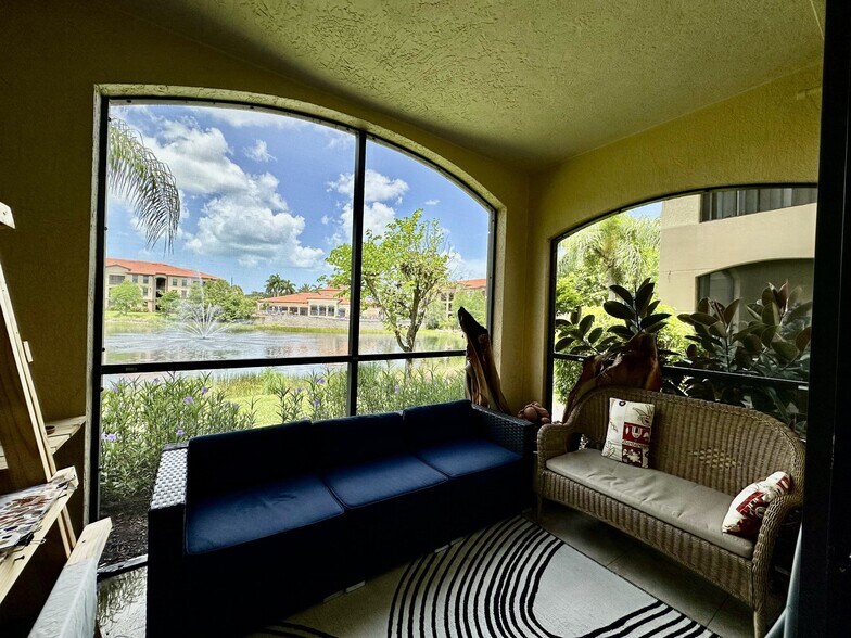 Building Photo - 12935 Violino Ln