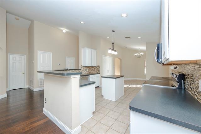 Building Photo - 1408 Millbrook Ln