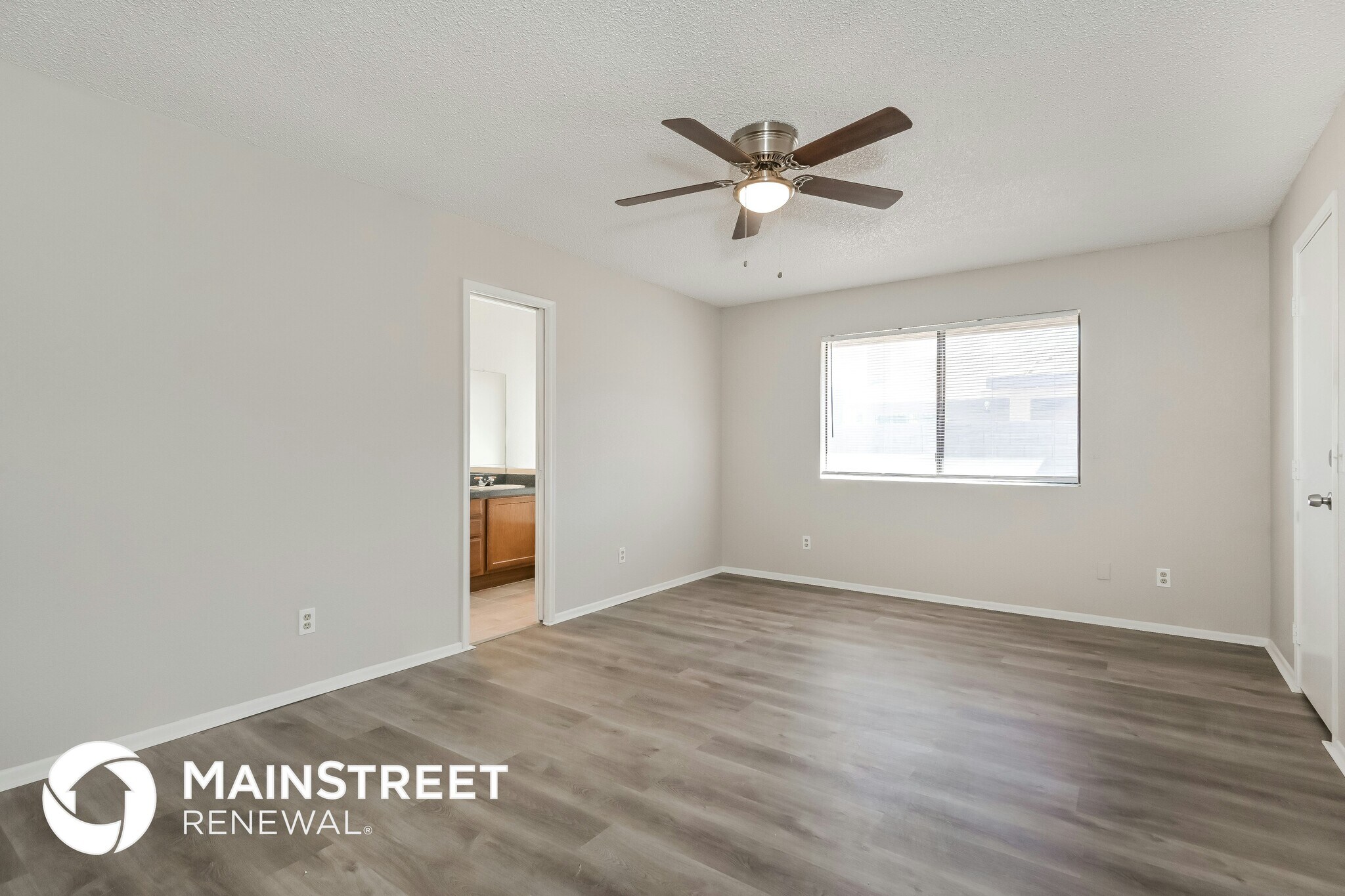 Building Photo - 1851 W Mountain Oak Ln