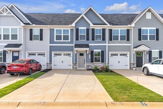 Building Photo - Modern Comfort: 3 Bed, 2.5 Bath Townhome + Primary on Main $1,995/mo rent