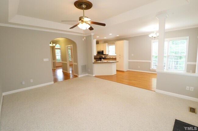 Building Photo - 100 Pebble Ridge Farms Ct