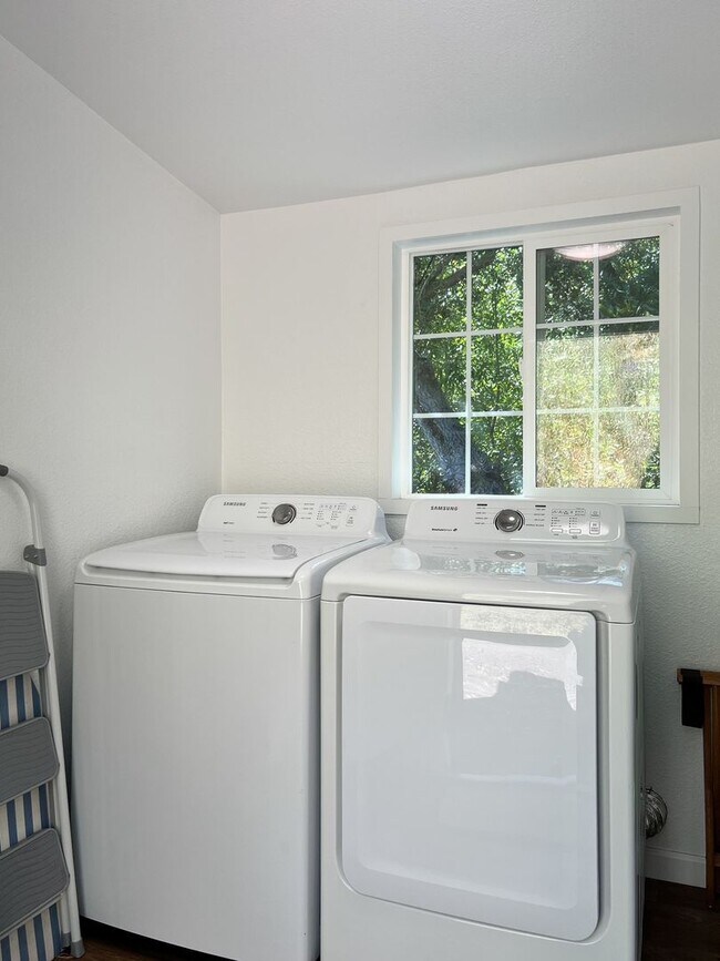 Building Photo - 3138 Browns Valley Rd