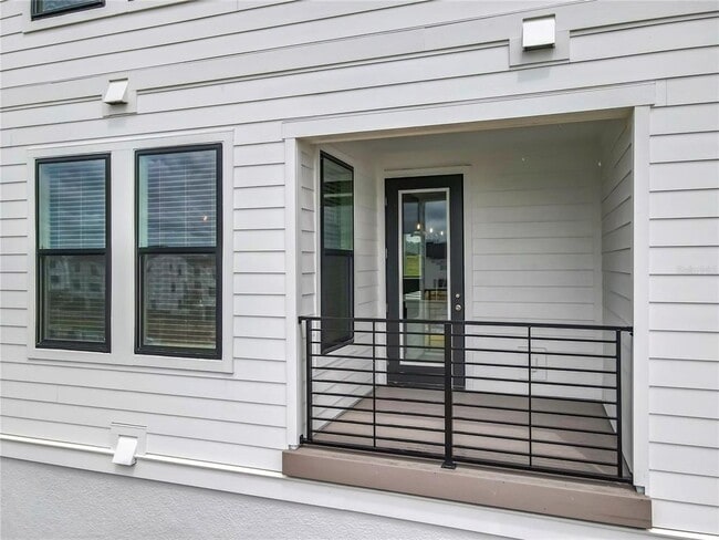 Building Photo - 15465 Hamlin Pk Dr