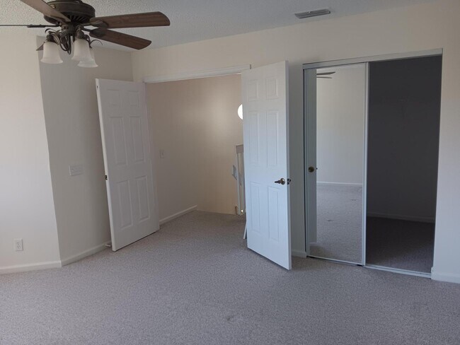 Building Photo - 23157 Fountain View Dr
