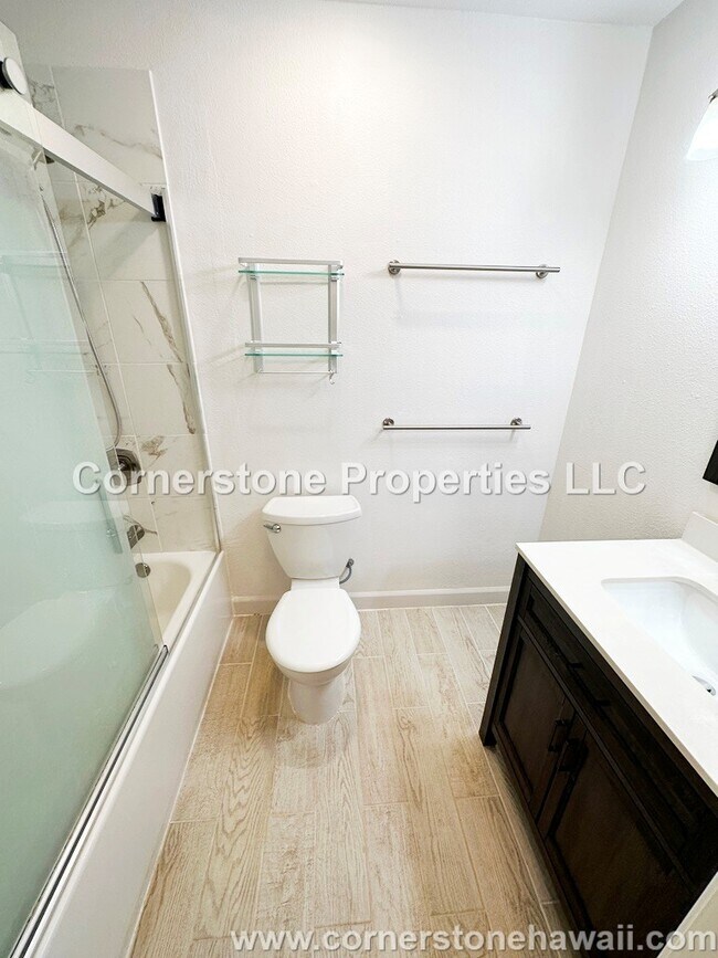 Building Photo - 94-638-638 Lumiaina St