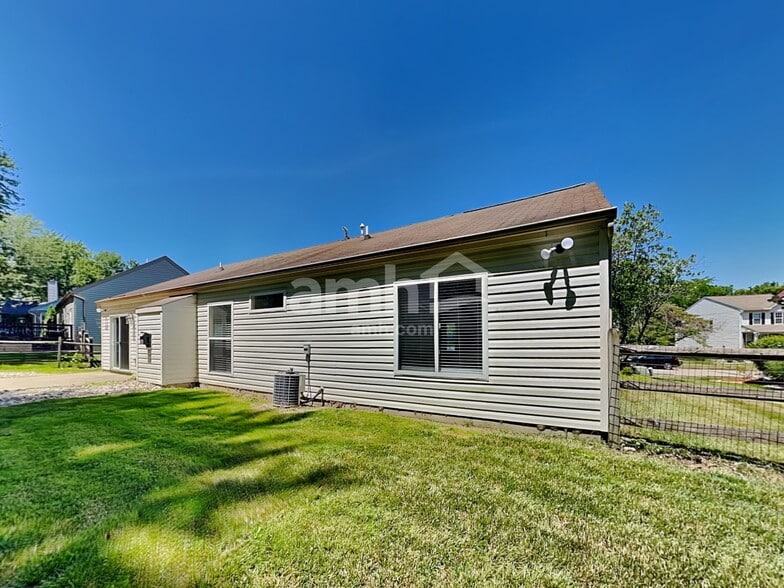 Building Photo - 7304 Wethersfield Dr