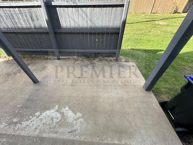 Building Photo - 9314 Reeder Dr