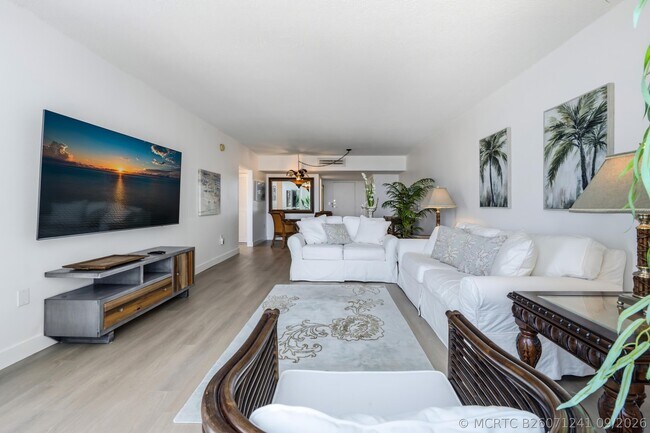 Building Photo - 3450 S Ocean Blvd