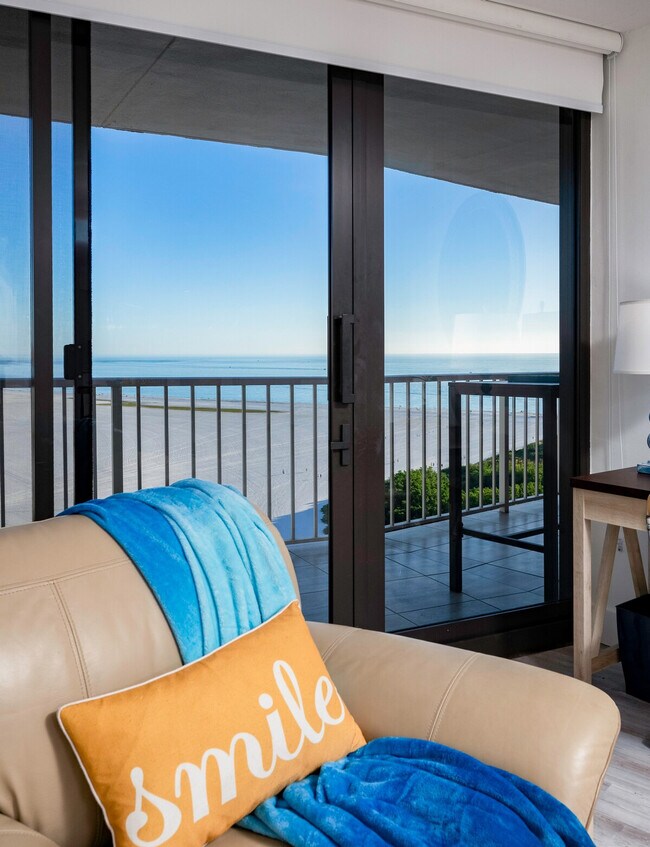 Building Photo - 380 Seaview Ct