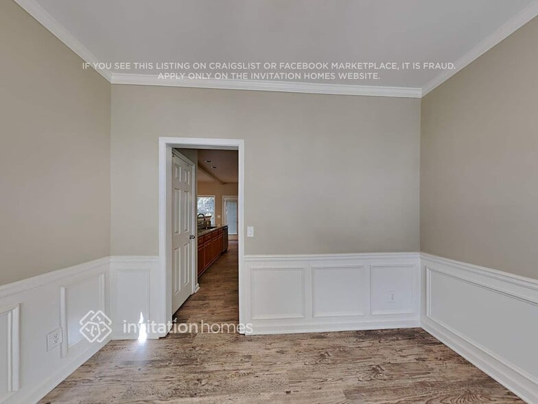 Building Photo - 8920 Watersedge Ct