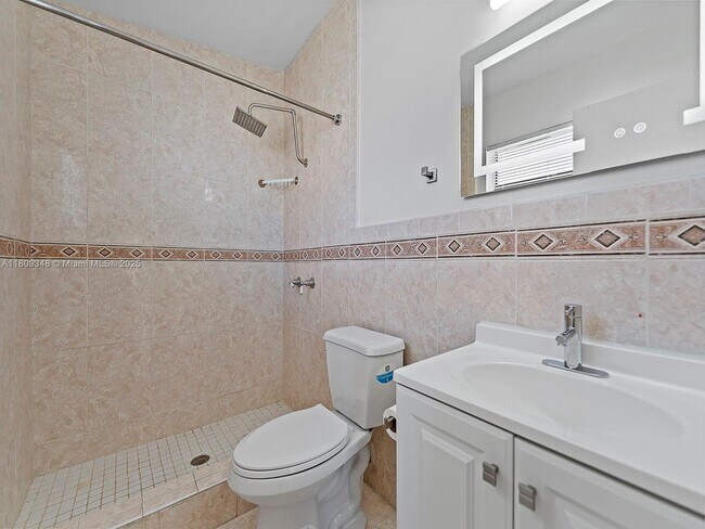 Building Photo - 20875 Grouper Dr