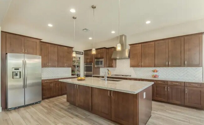 Building Photo - 10112 Cintron Ln