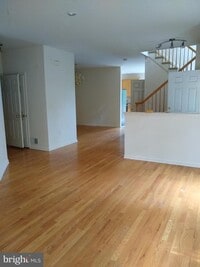 Building Photo - 19 Wordsworth Ct