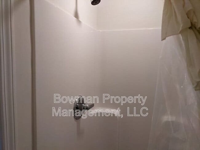 Building Photo - 503 Southern Ct