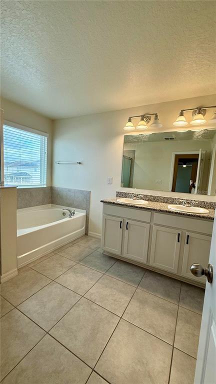 Building Photo - 3581 Dovetail Ave