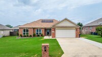 Building Photo - 2423 Palisade Dr