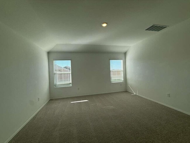 Building Photo - 200 Herald Dr