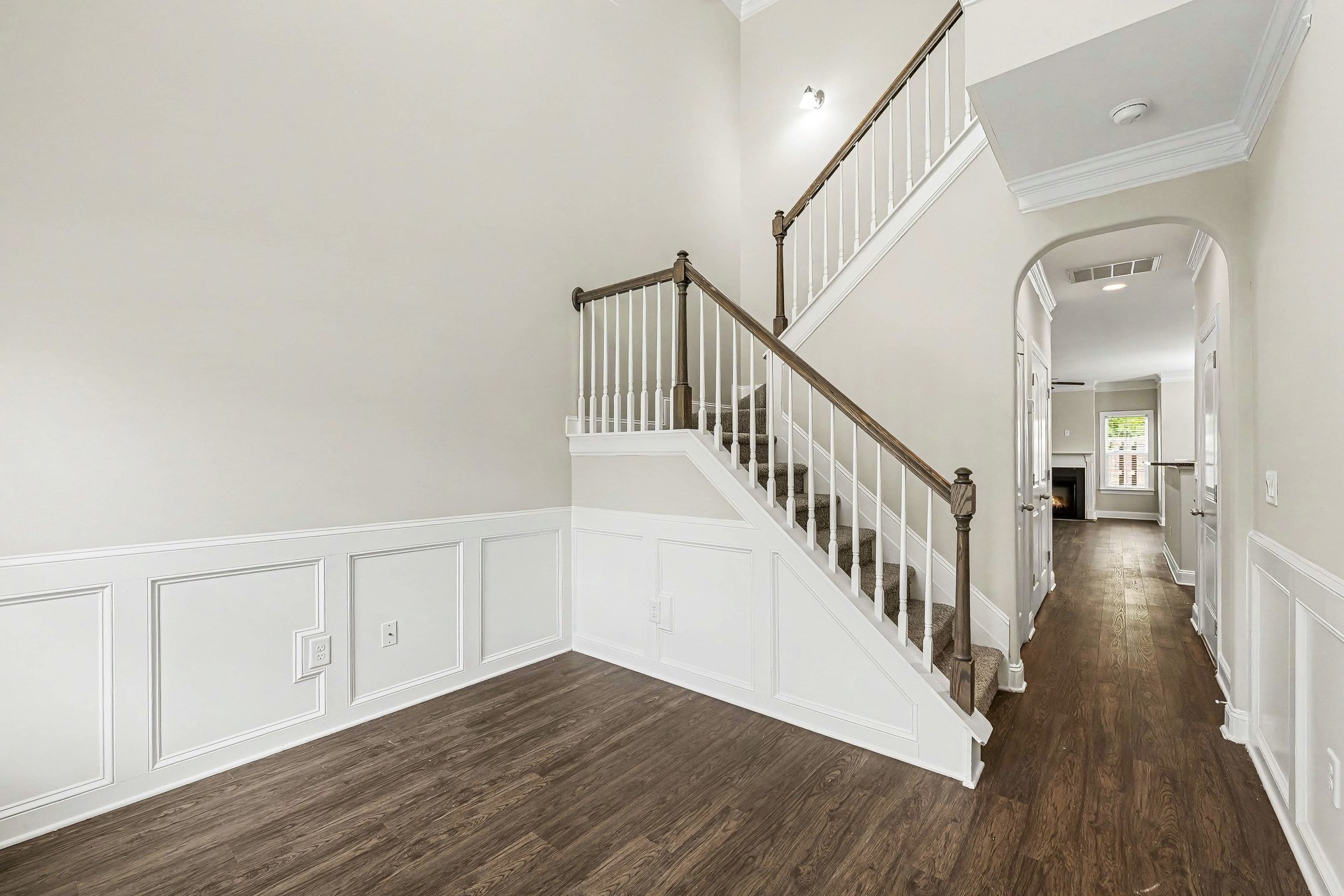 Building Photo - 846 Silver Leaf Dr
