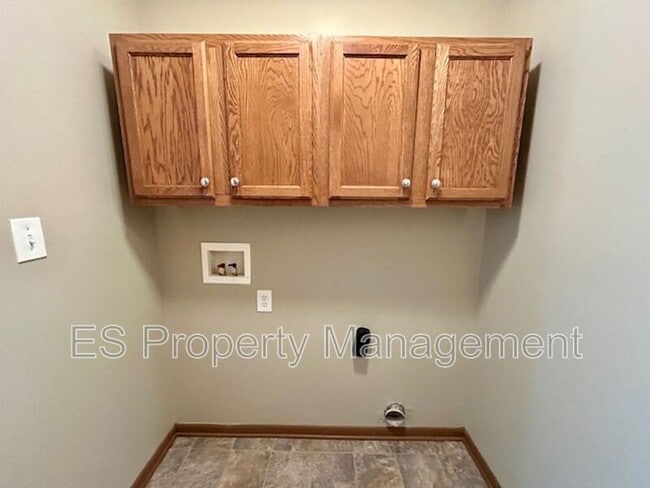 Building Photo - 7822 Crooked Meadows Dr