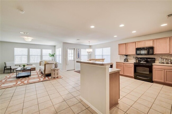 Building Photo - 772 Kingfisher Ln