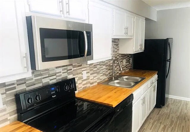 Building Photo - 1320 Park Glen Dr