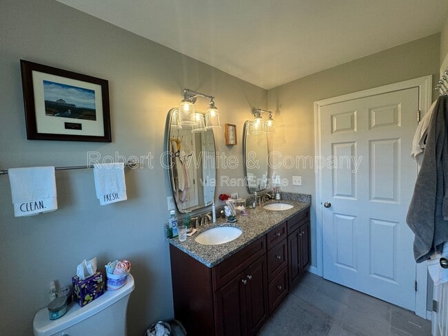 Building Photo - 26 Northview Dr