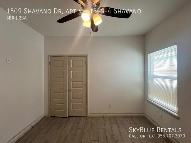 Building Photo - 1509 Shavano Dr