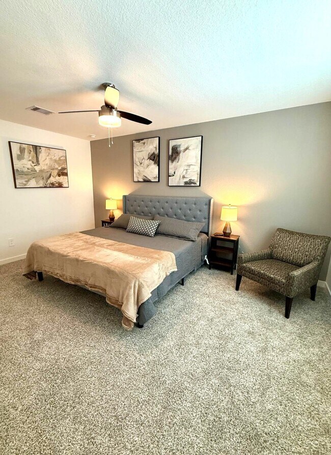 Building Photo - 12308 Greenwood St