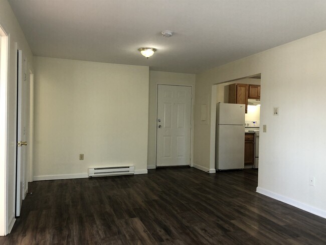 Building Photo - 11 Railroad Ave