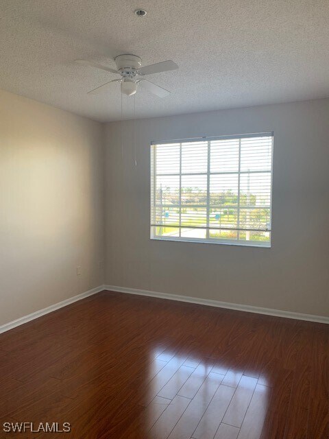 Building Photo - 1105 Reserve Ct