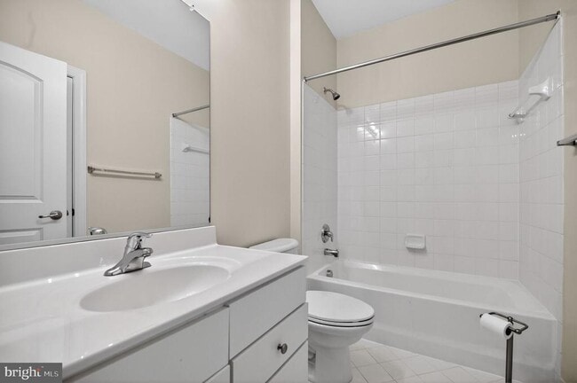 Building Photo - 333 Caldwell Terrace SE